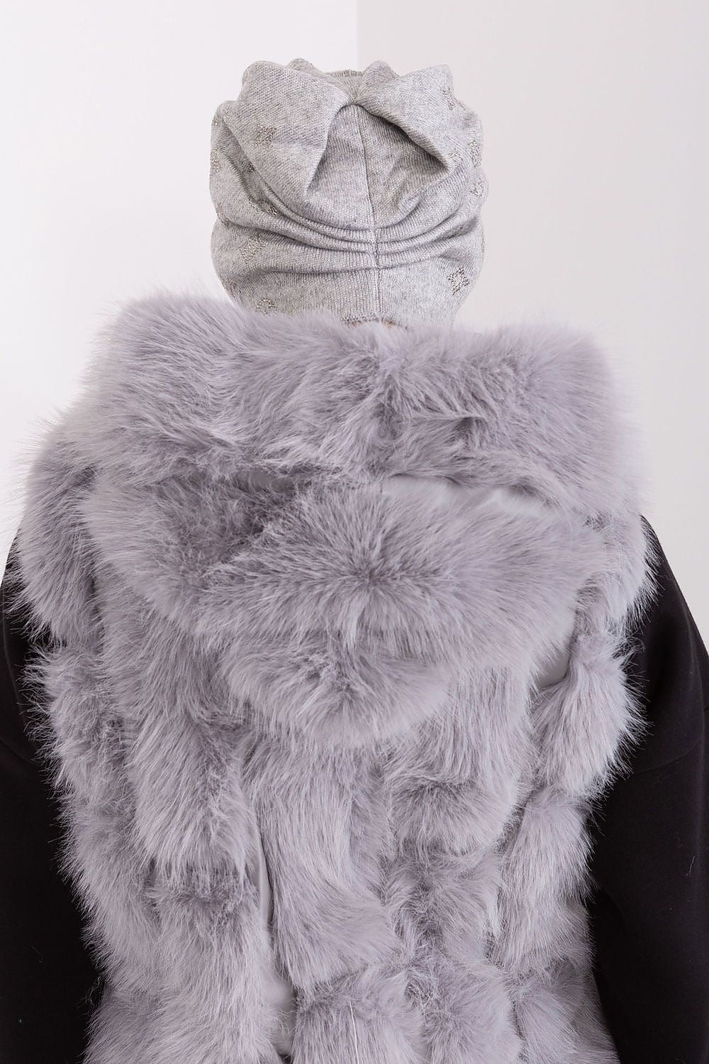 Bonnet model 189913 AT