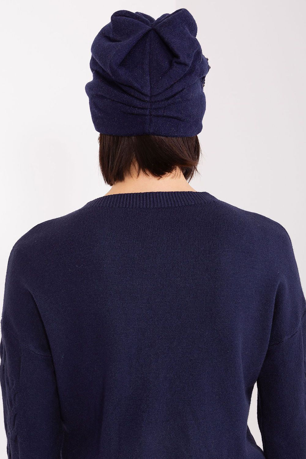 Bonnet model 189919 AT