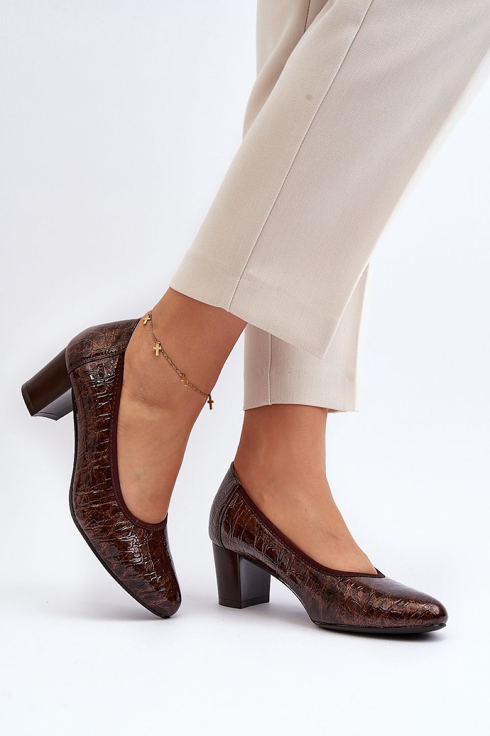Escarpins talon large model 192918 Step in style