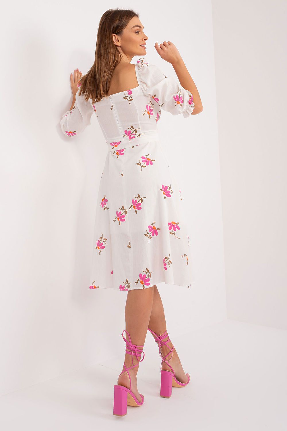 Robe de jour model 195788 Lakerta