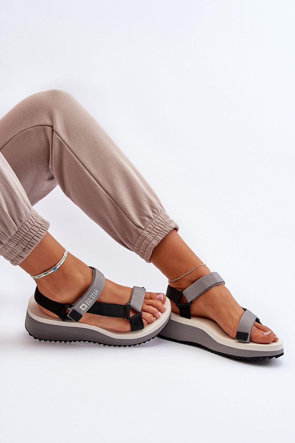 Cothurnes model 198803 Step in style