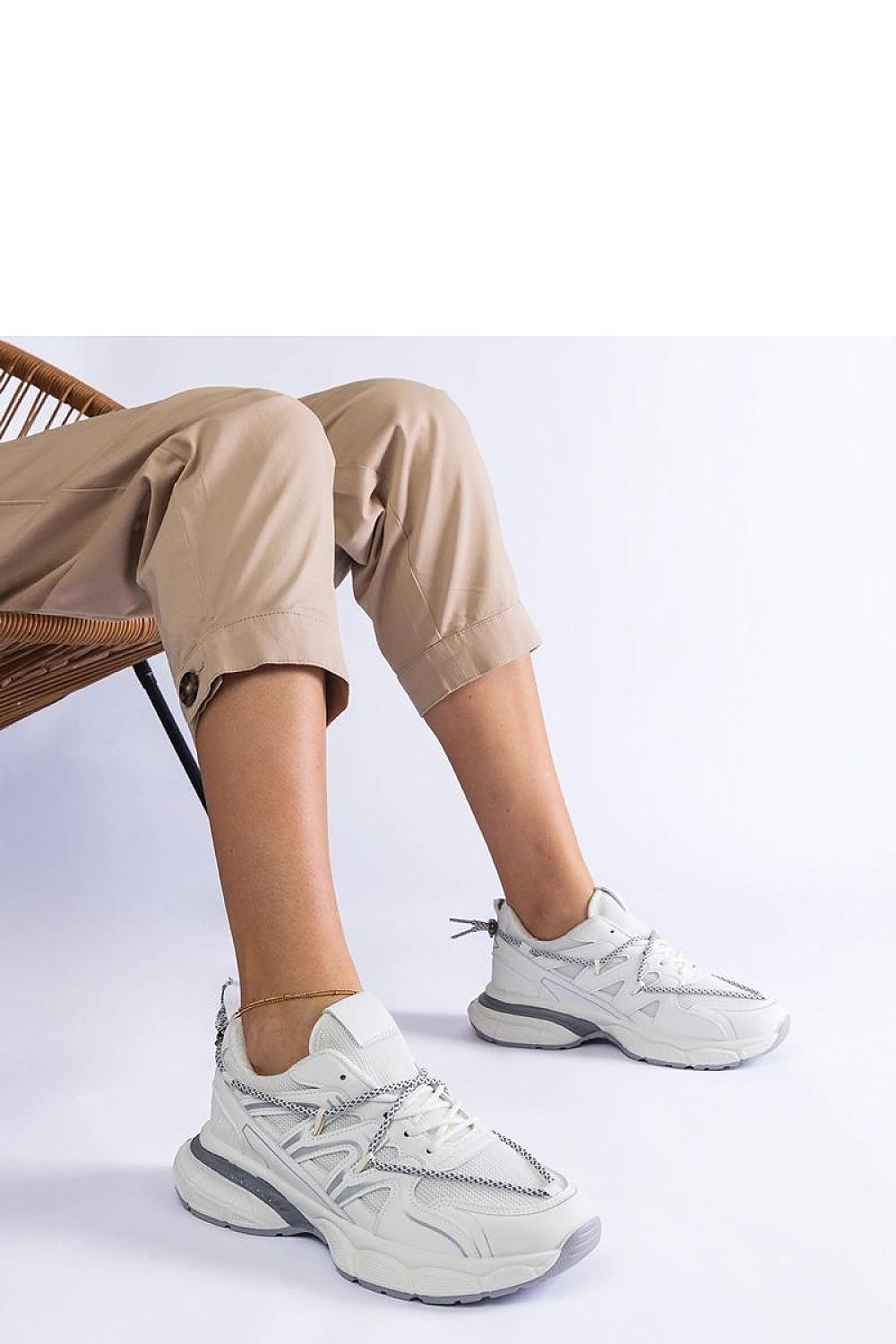 Baskets model 207125 Solea