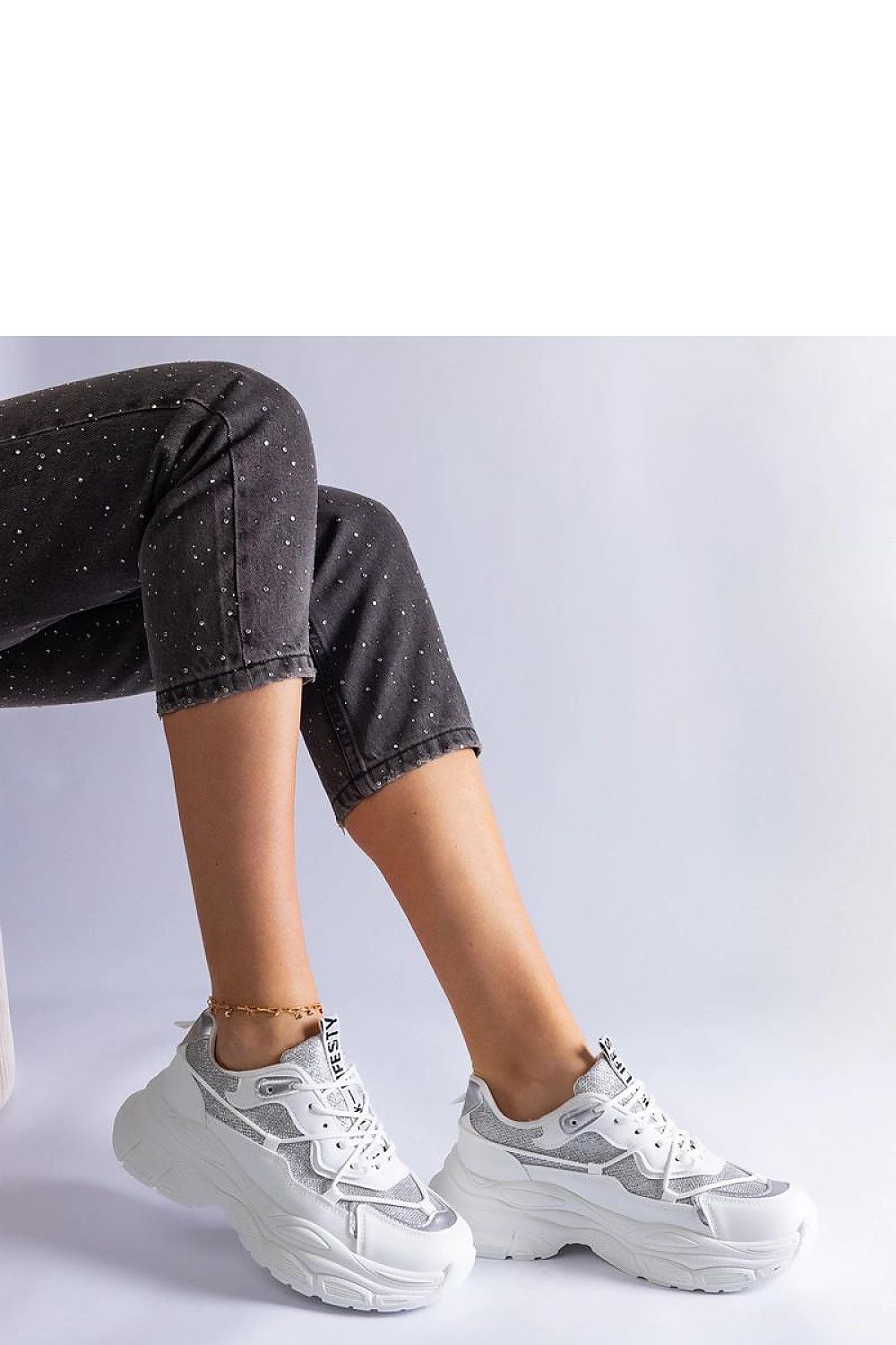 Baskets model 207151 Solea