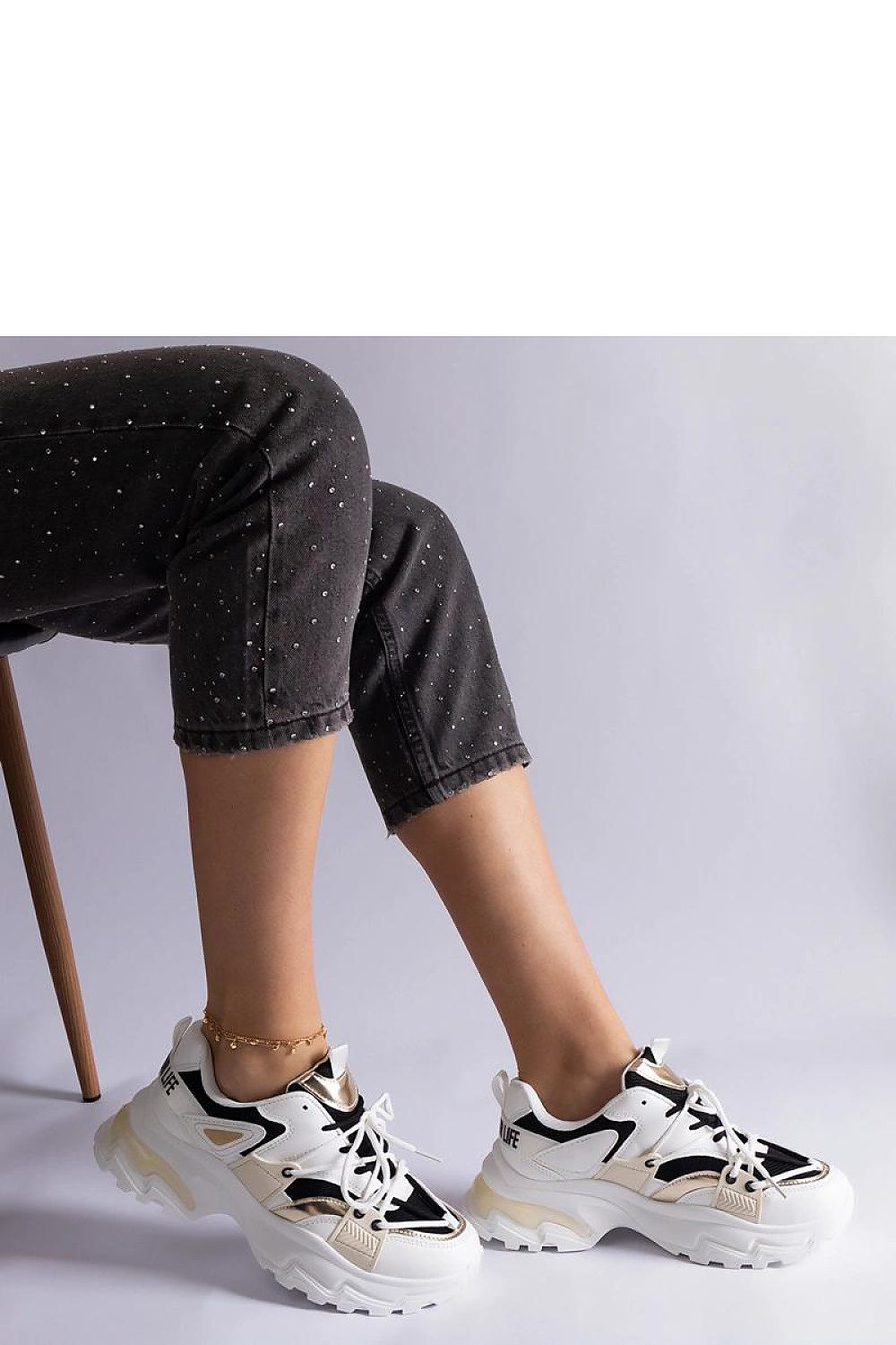 Baskets model 207157 Solea