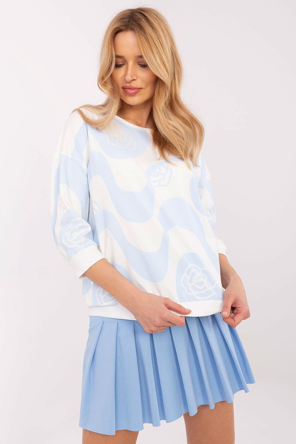 Chemisier model 208234 Relevance