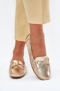 mocassins dorés métalliques cuir synthétique brillant élégant chic casual semiformel confortables doublure perforée respirabilité semelle antidérapante