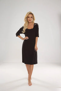chemise nuit longue manches troisquarts viscose élégante noire femme fluide légère dentelle sequins métalliques épaules longueur genou confortable