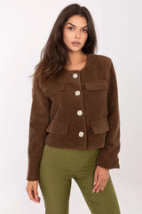 blazer femme court marron chocolat bouclé effet laine coupe boxy droite col rond manches longues boutons dorés sculptés poches rabat
