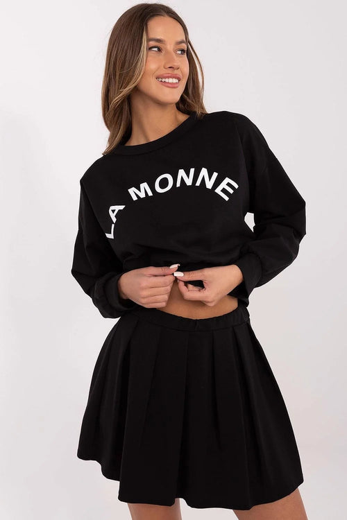 Ensemble ItalyModa sweatshirt cropped oversize noir imprimé LAMONNE blanc manches longues bords côtelés molleton doux jupe plissée patineuse