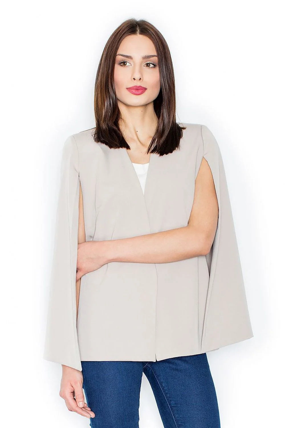 blazer femme beige aérien élégant moderne minimaliste coupe droite mi longue cape manches fendues encolure V crêpe structuré