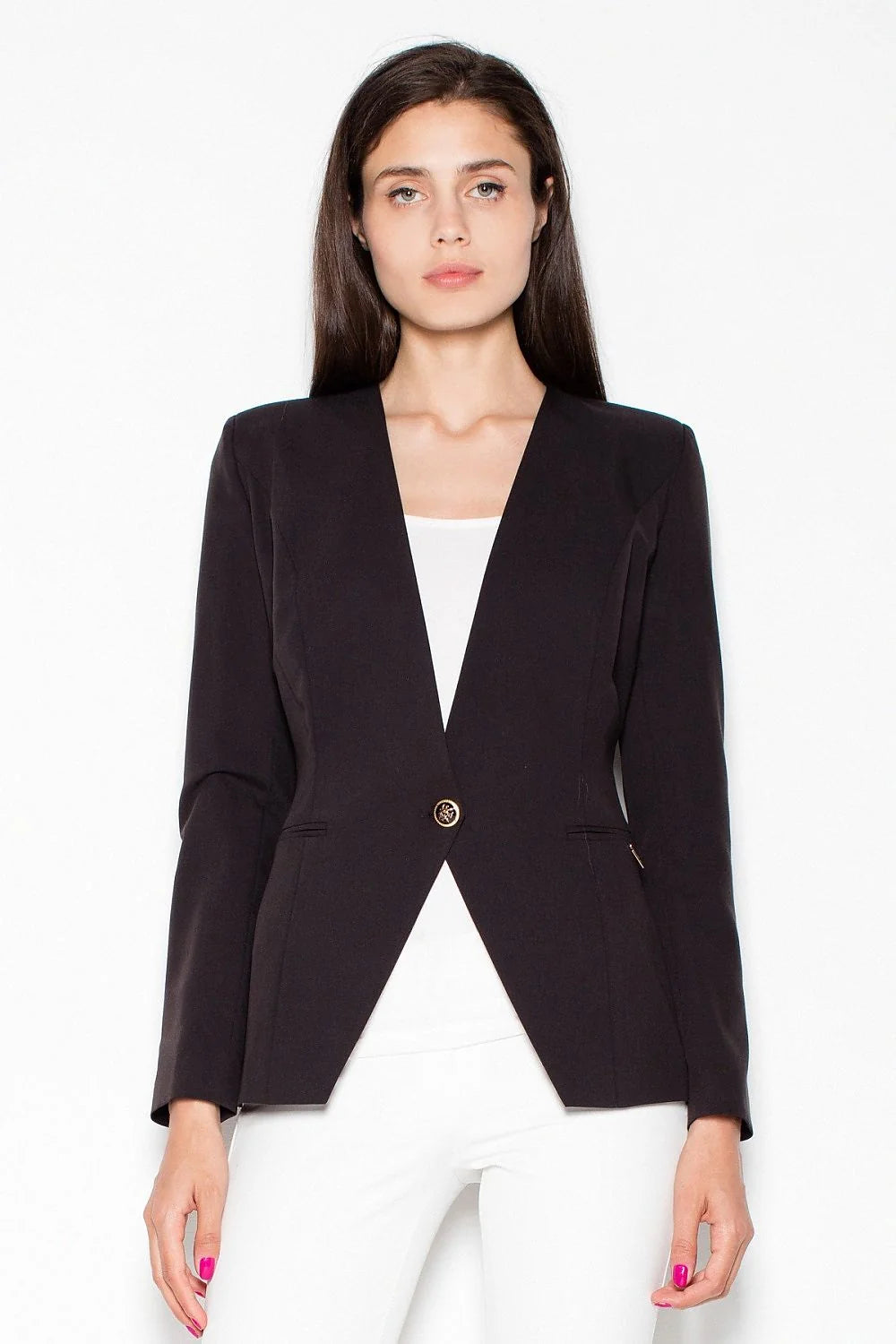 blazer femme cintré ajusté noir beige col V sans revers bouton doré épaules structurées pinces princesse tissu structuré