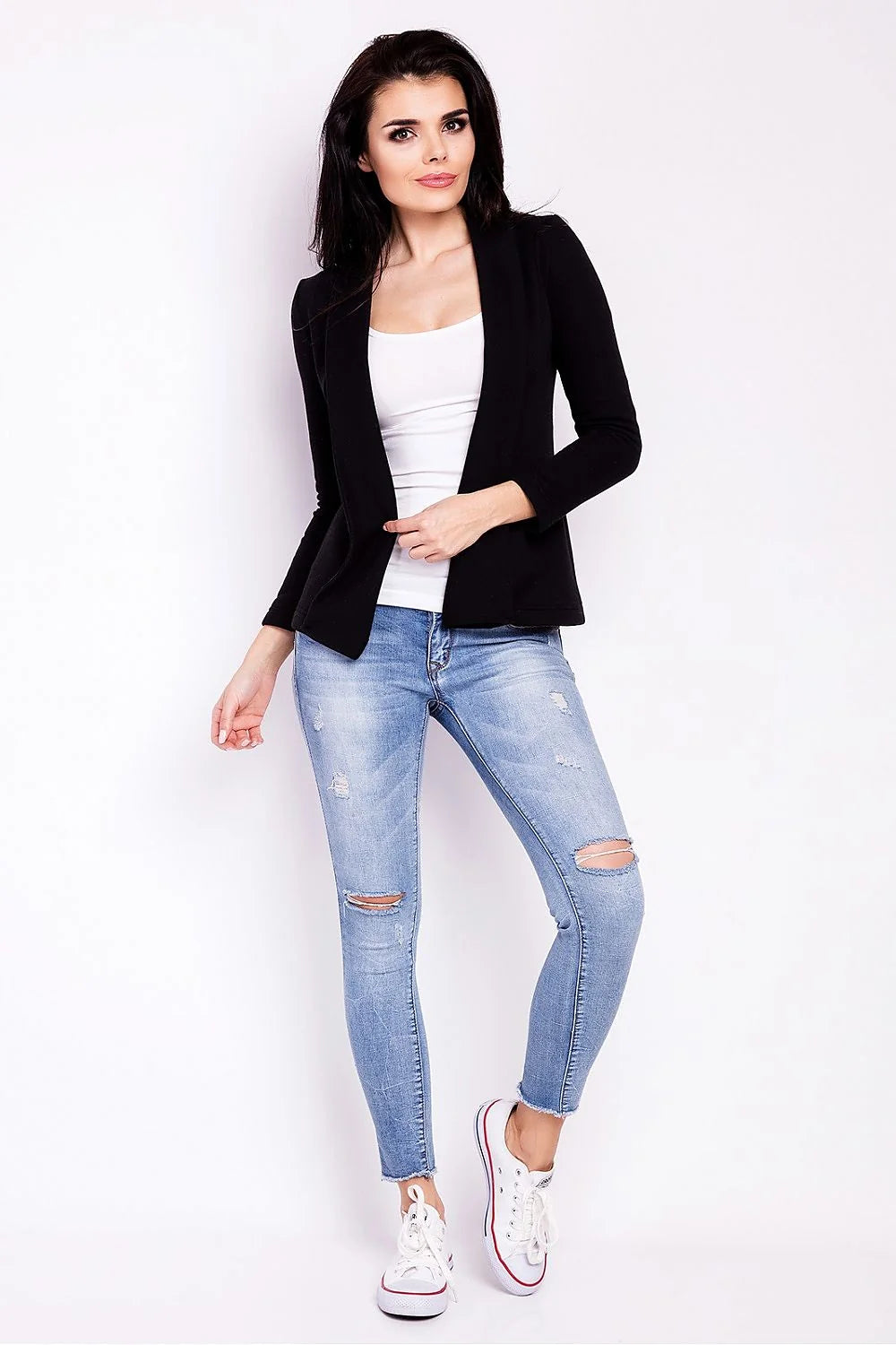Blazer femme en tissu moderne et décontracté gris pour style urbain et élégant quotidien