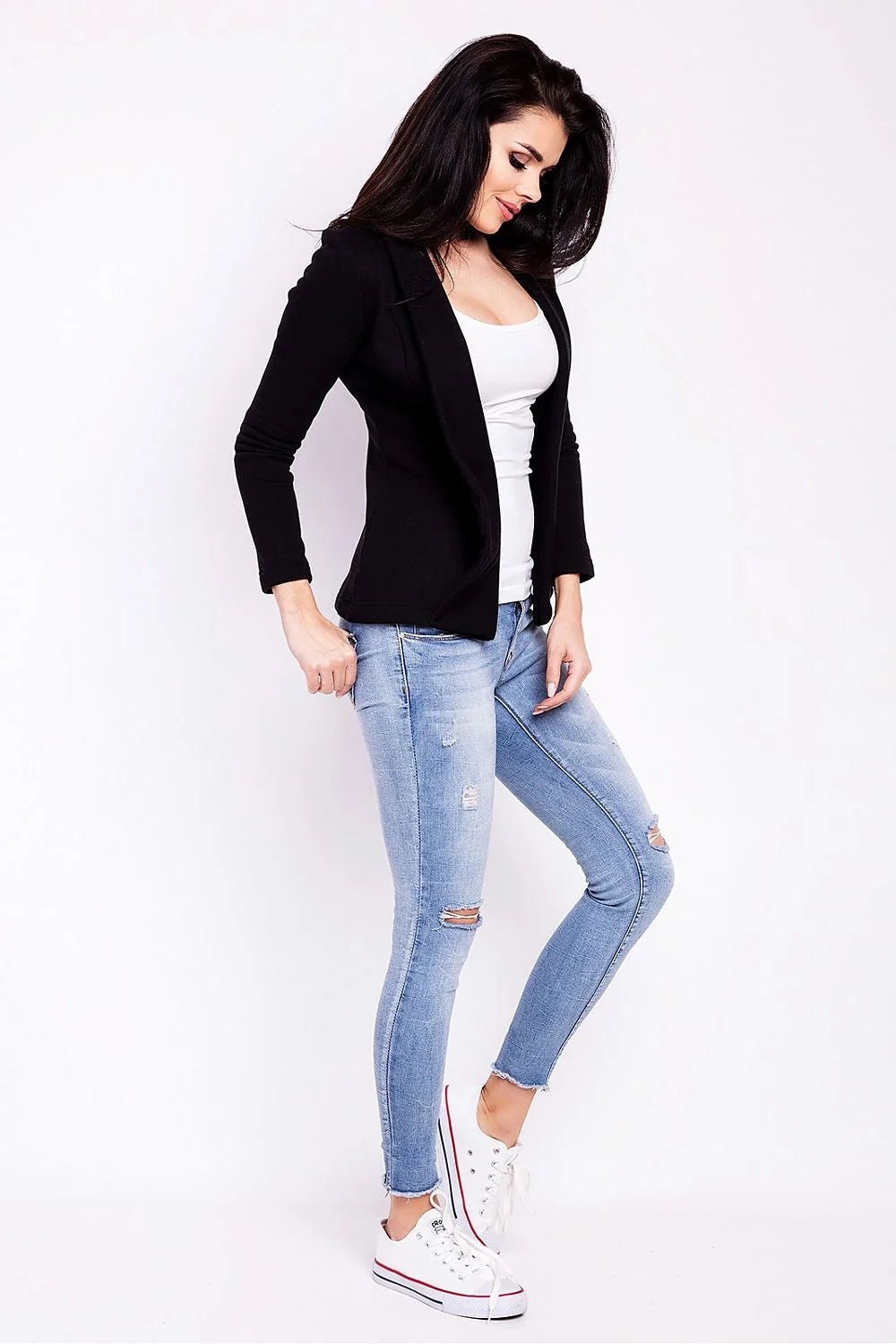 Blazer femme en tissu moderne et décontracté gris pour style urbain et élégant quotidien