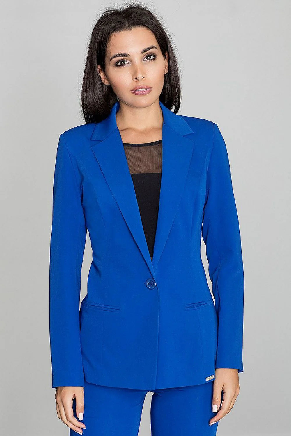 Blazer femme Figl tissu bleu élégant ajusté pour tenue professionnelle chic et moderne en ville