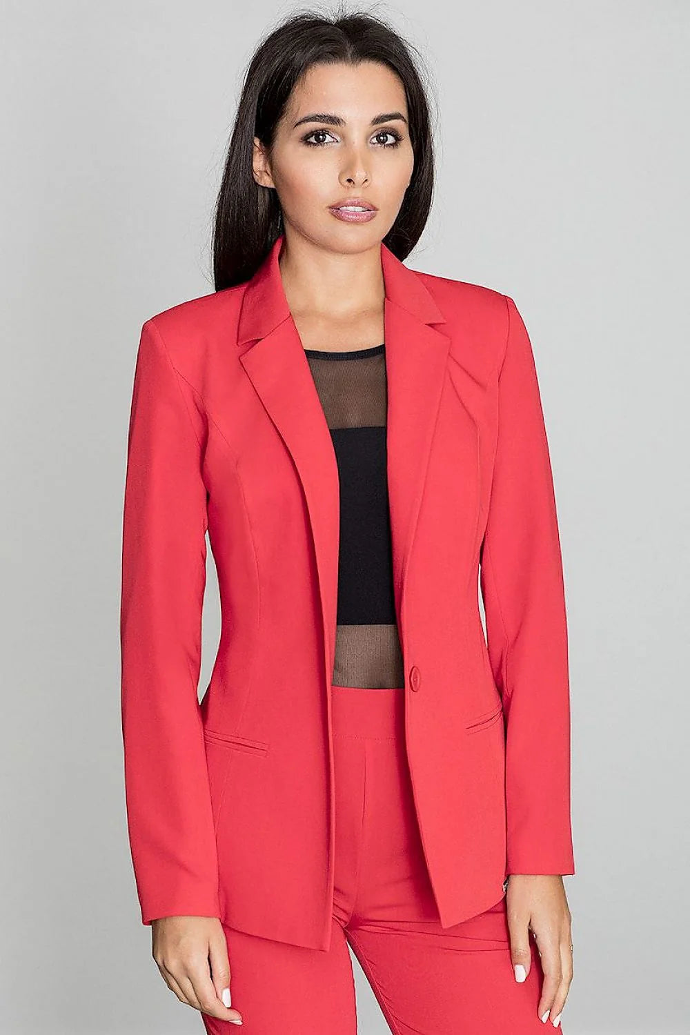 Blazer femme Figl tissu bleu élégant ajusté pour tenue professionnelle chic et moderne en ville