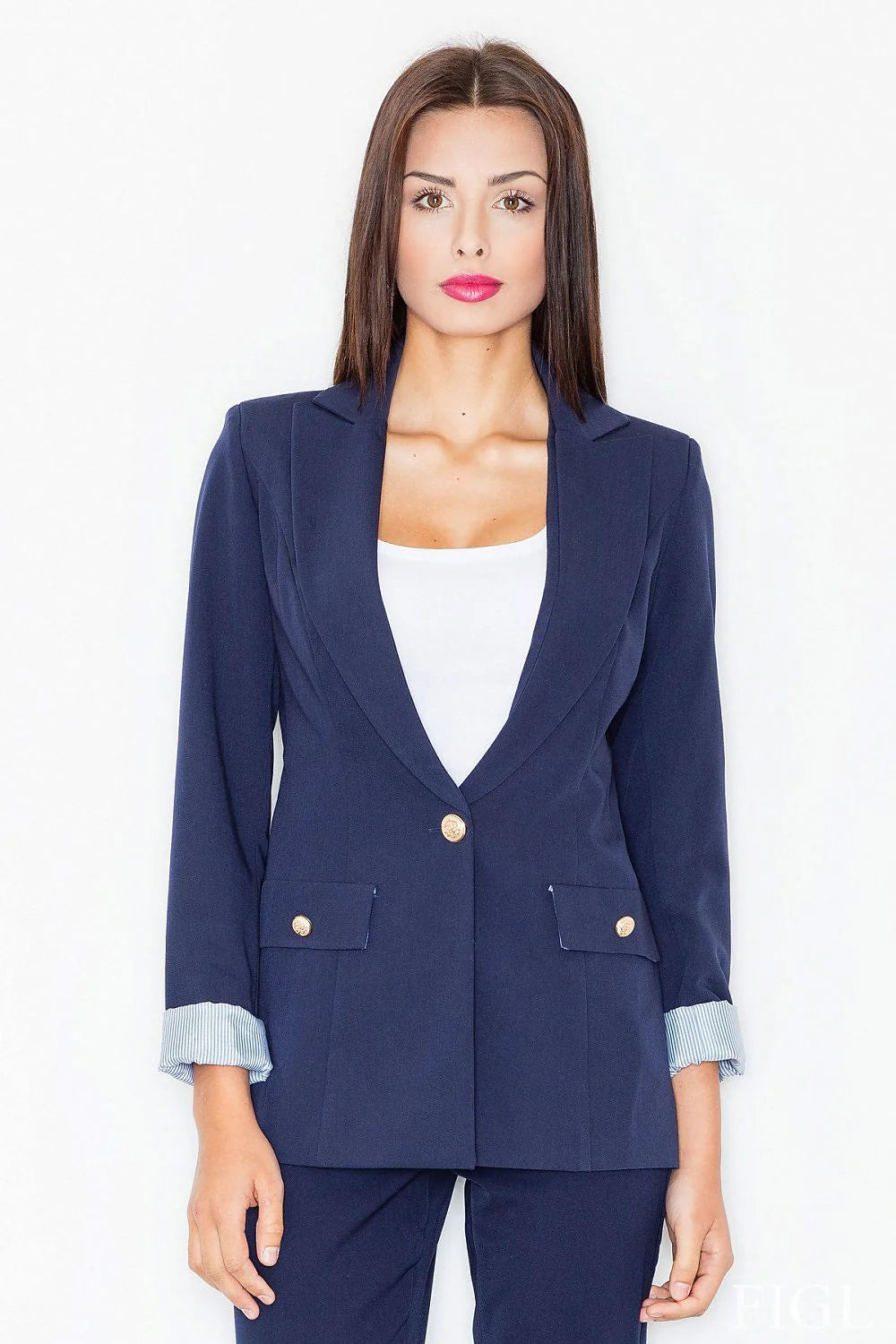 Blazer femme gris en tissu élégant, coupe ajustée, parfait pour un style professionnel chic