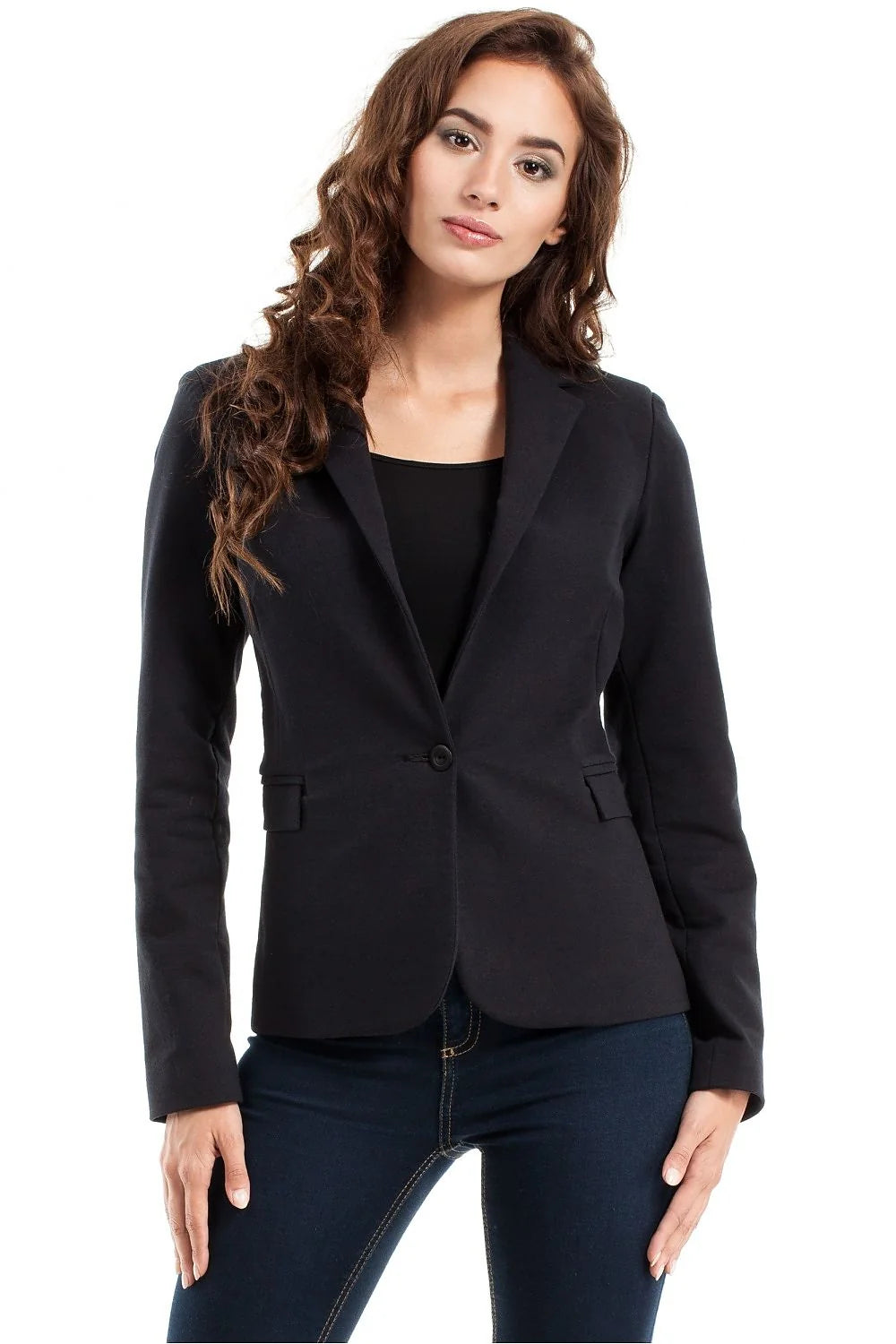 Blazer noir femme cintré en tissu synthétique chic et élégant pour tenues professionnelles modernes
