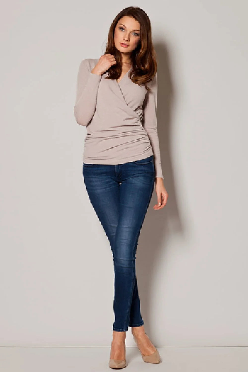 Chandail en coton élégant manches longues confortable féminin style moderne idéal pour bureau et sorties