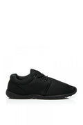 Chaussures sportives en maille noire élégantes et décontractées pour activités quotidiennes et sorties entre amis