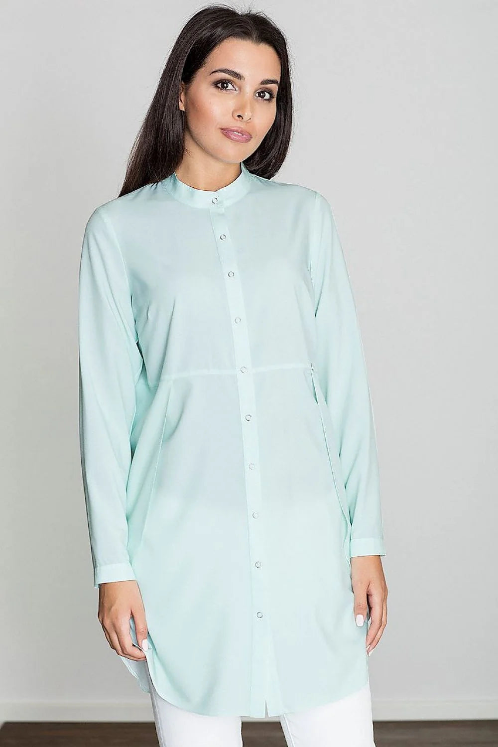 Chemise ample en coton bleu clair casual élégante manches longues pour femmes modernes et chics