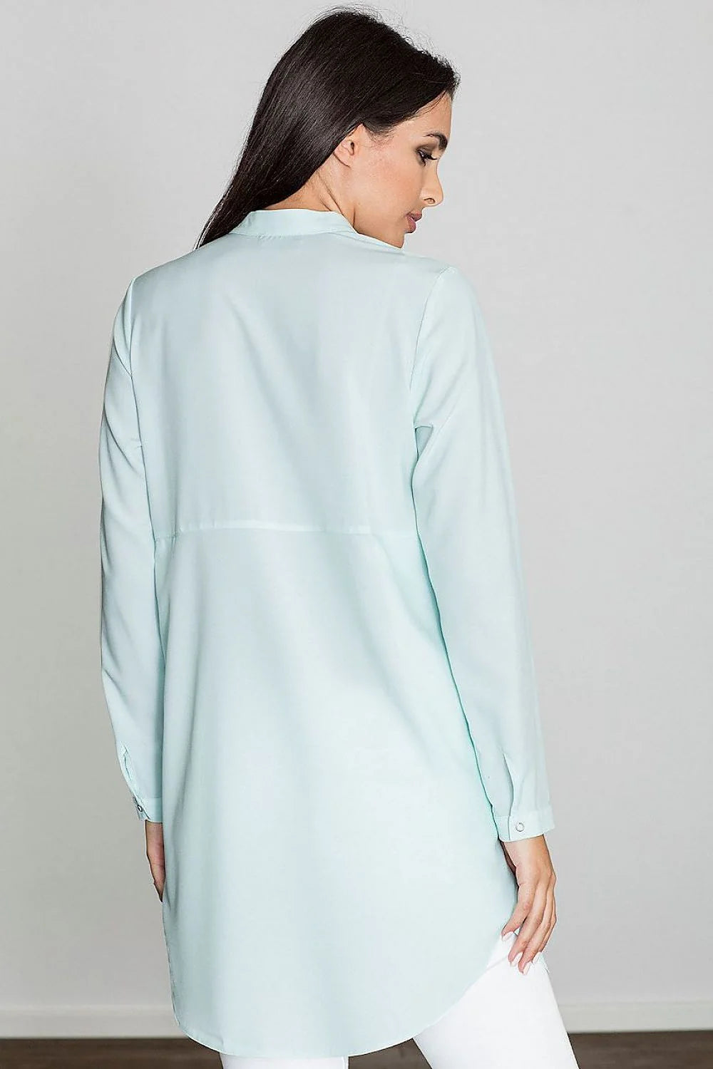Chemise ample en coton bleu clair casual élégante manches longues pour femmes modernes et chics