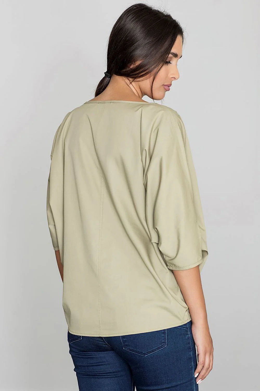 Chemisier ample coton beige décontracté manches trois-quarts confort élégant pour femmes modernes et actives