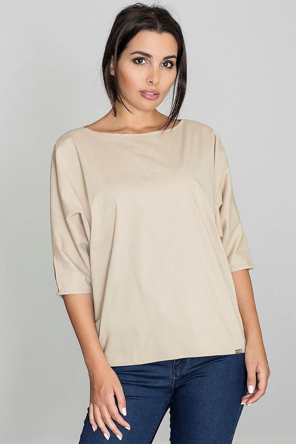Chemisier ample coton beige décontracté manches trois-quarts confort élégant pour femmes modernes et actives