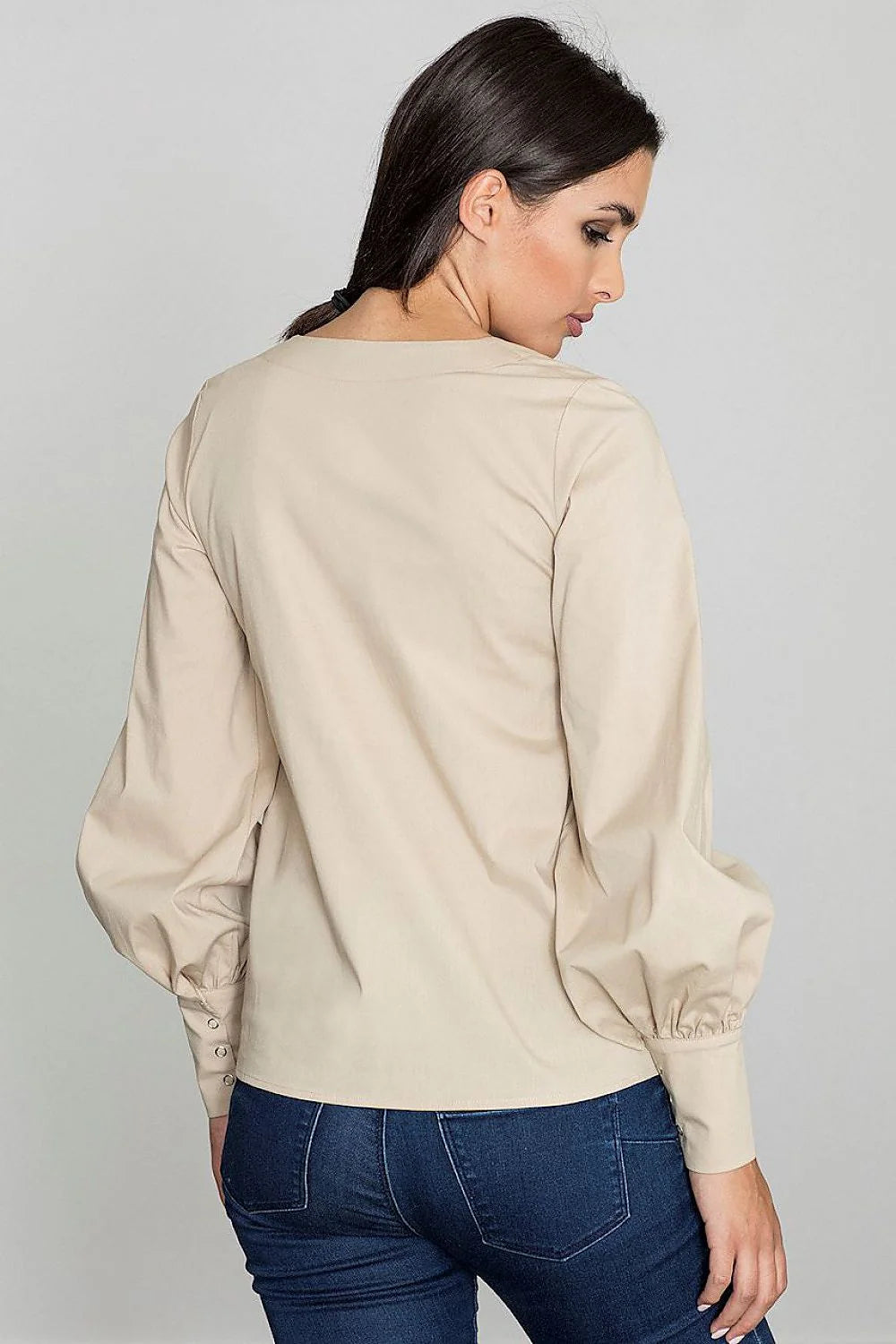 Chemisier beige en coton élégant et décontracté avec manches bouffantes pour femmes modernes stylées