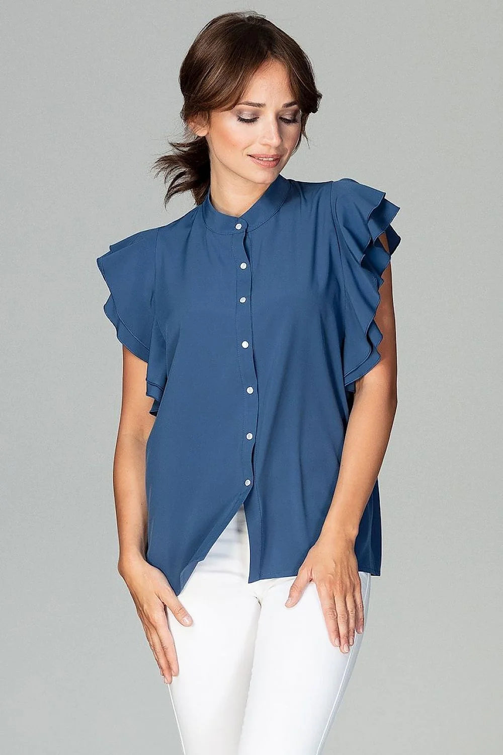 Chemisier coton bleu clair élégant manches volants ajusté col montant pour femmes modernes actives