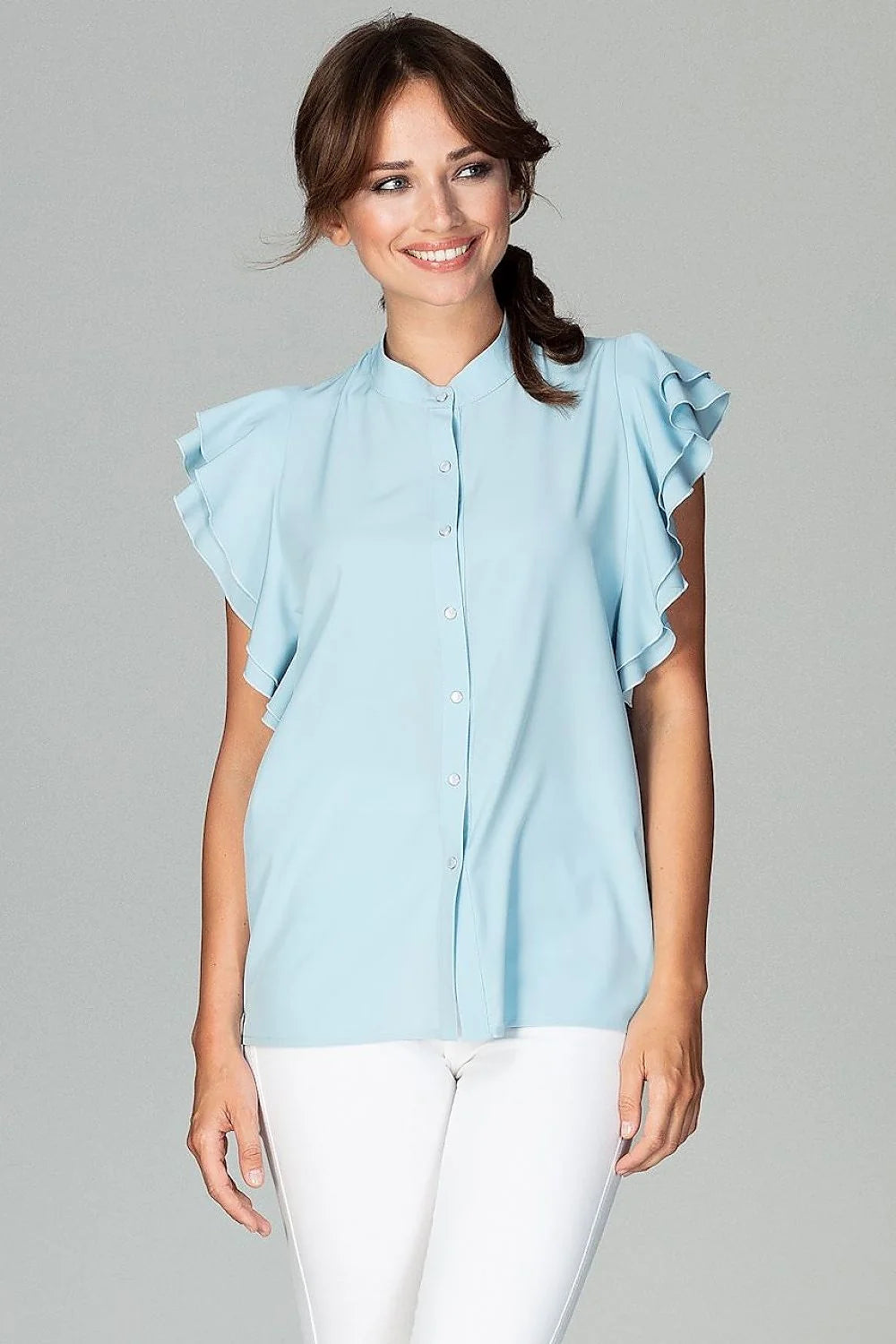 Chemisier coton bleu clair élégant manches volants ajusté col montant pour femmes modernes actives