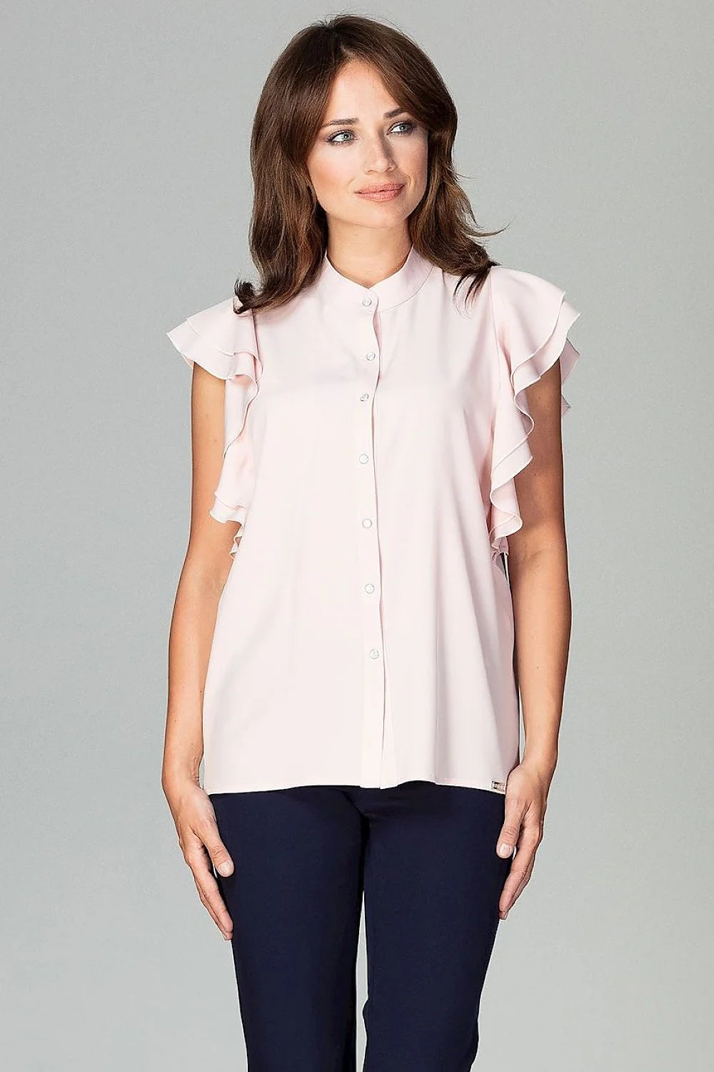 Chemisier coton bleu clair élégant manches volants ajusté col montant pour femmes modernes actives