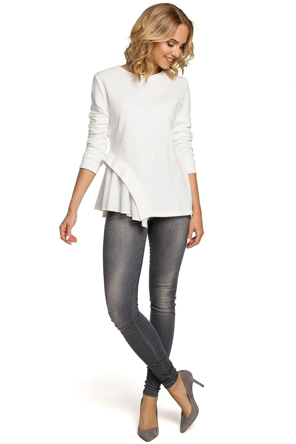 Chemisier en coton gris clair moderne confortable avec volant asymétrique pour mode femme casual chic