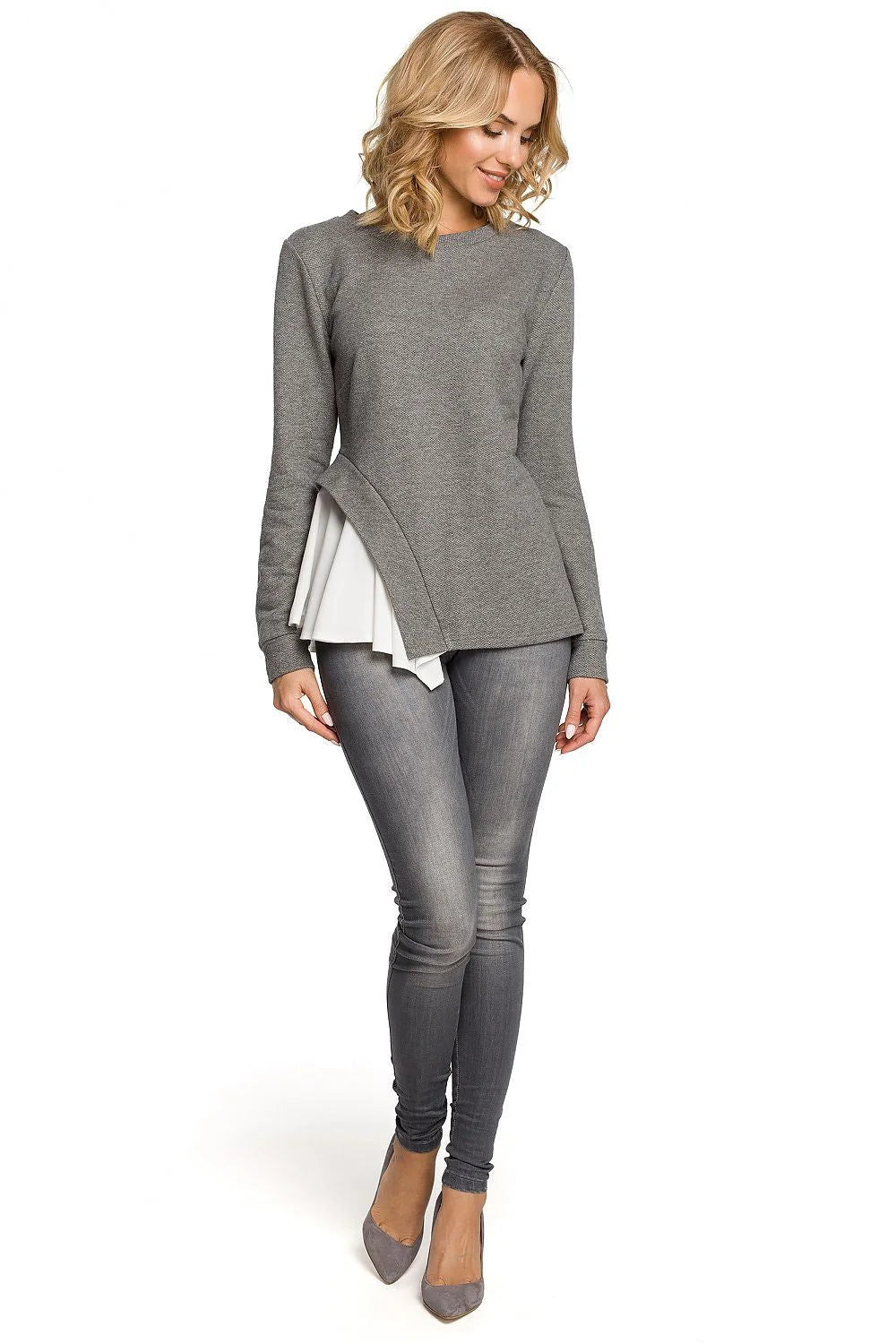 Chemisier en coton gris clair moderne confortable avec volant asymétrique pour mode femme casual chic