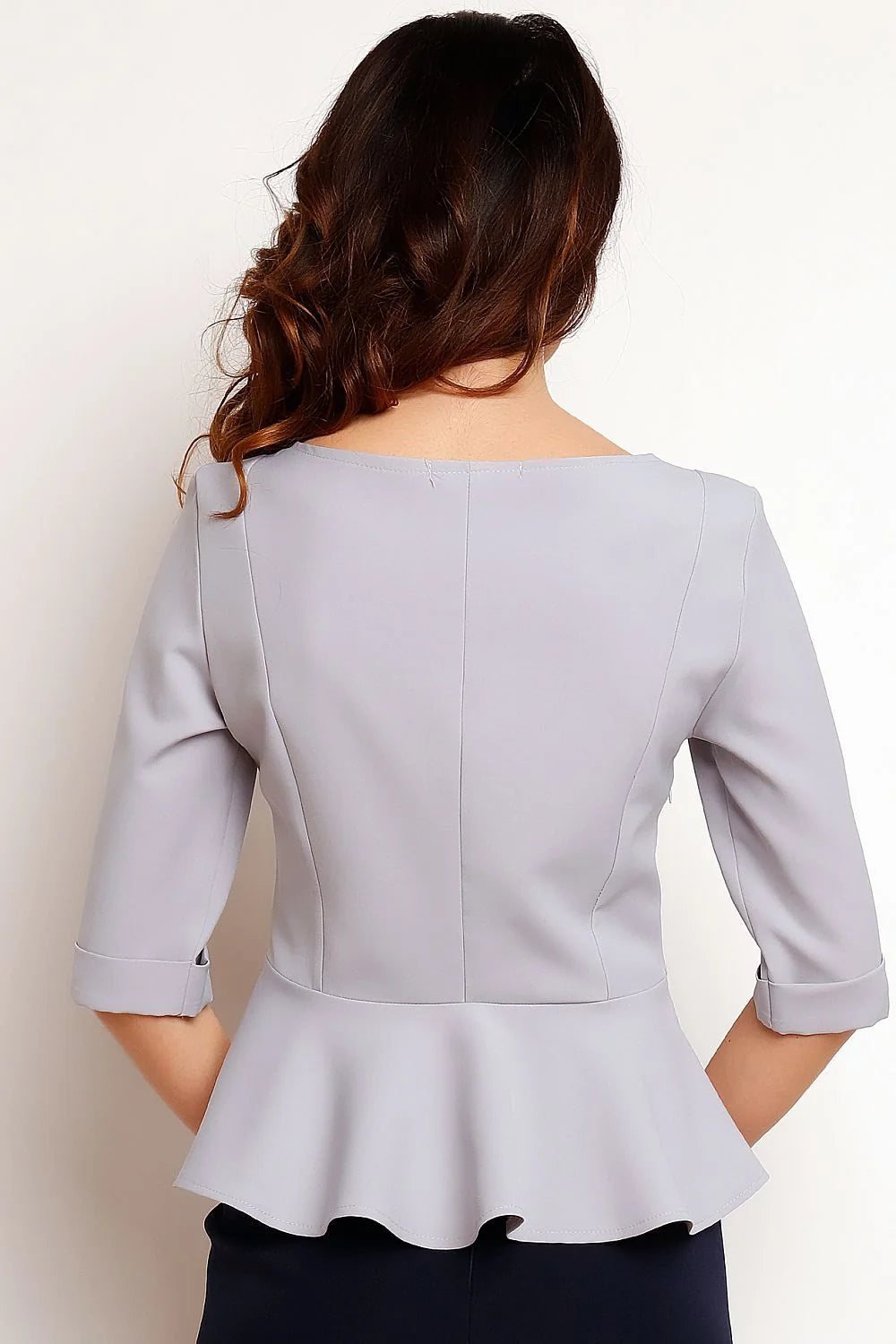 Chemisier en satin élégant et polyvalent avec manches longues pour femmes modernes et occasions spéciales