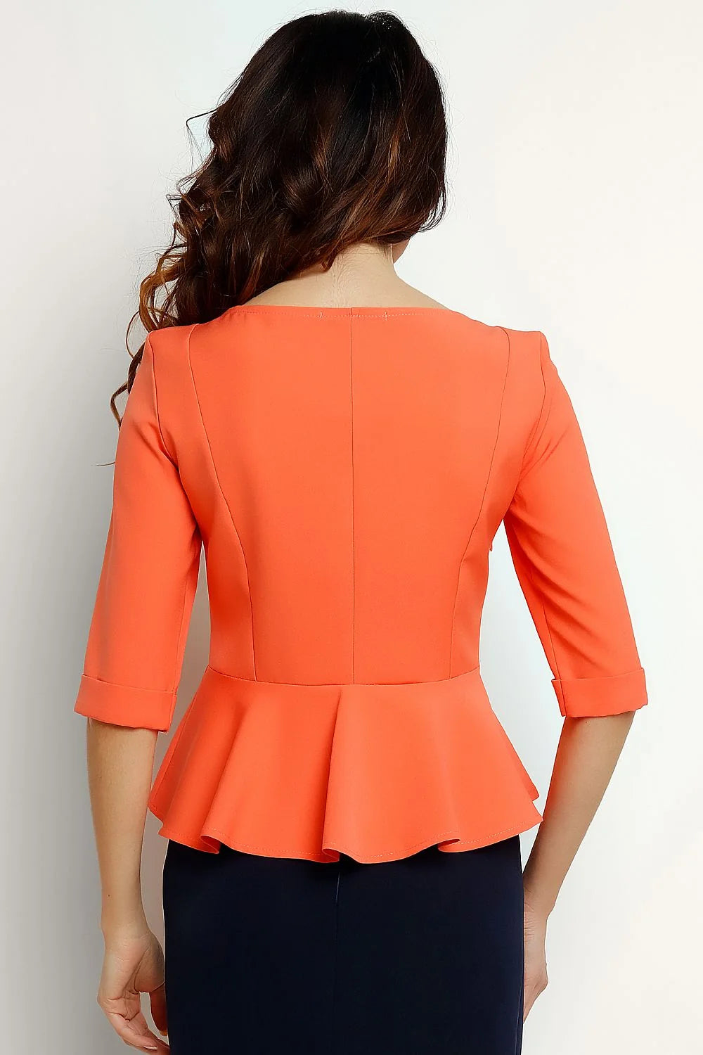 Chemisier en satin élégant et polyvalent avec manches longues pour femmes modernes et occasions spéciales