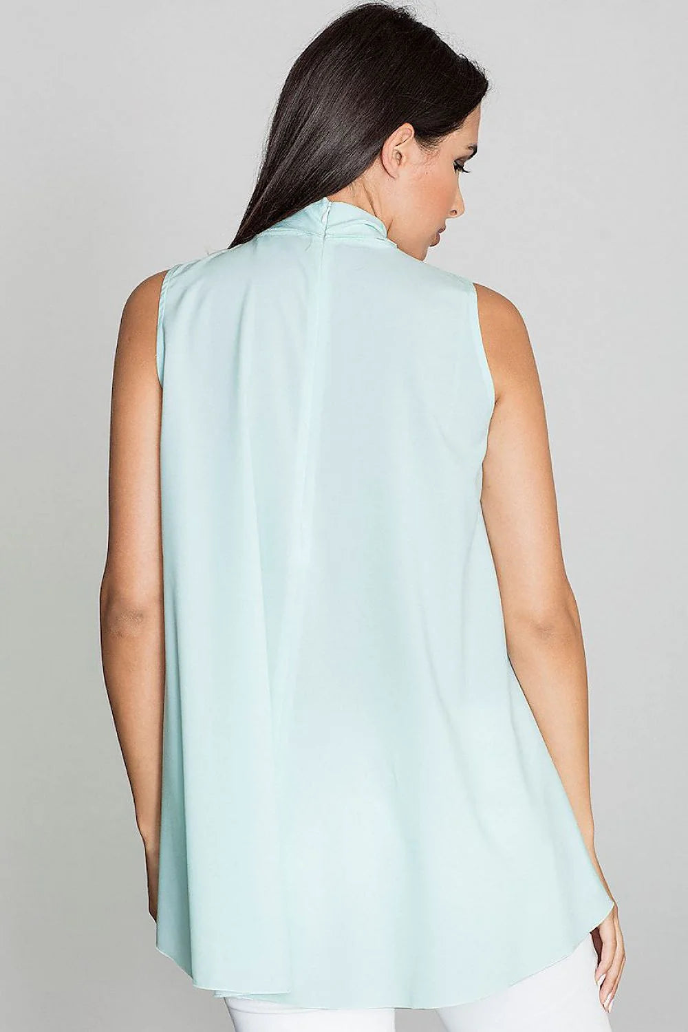 Chemisier en satin évasé élégant et moderne pour soirées chics et tenues quotidiennes féminines