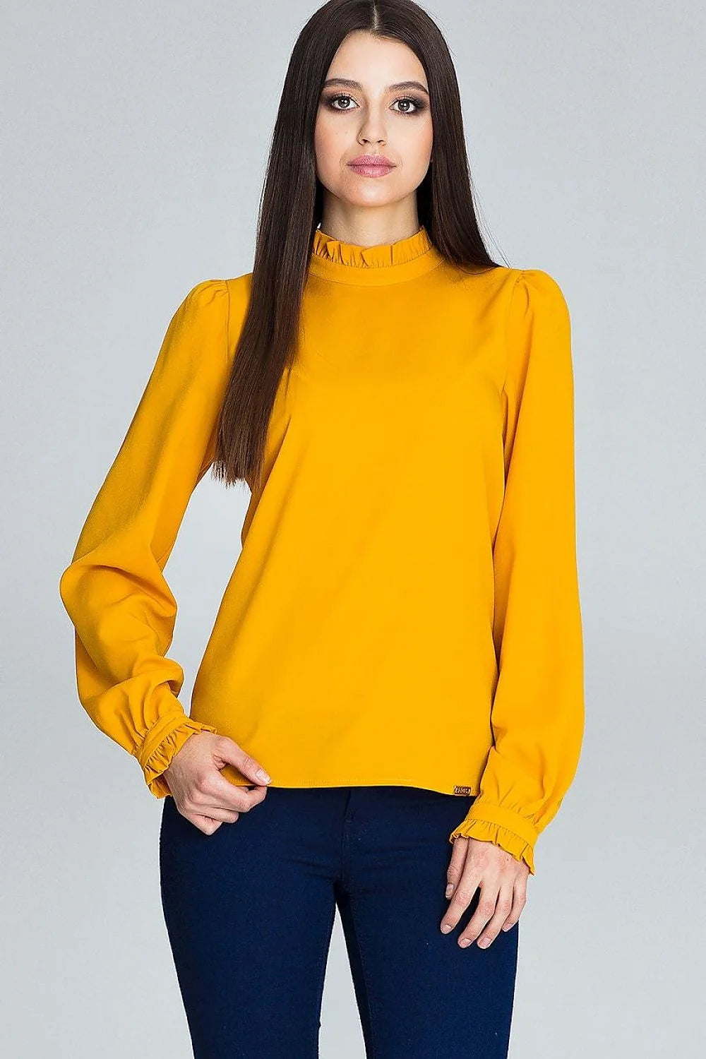 Chemisier en soie moderne manches longues plissées pour femme élégante au style distinctif et chic