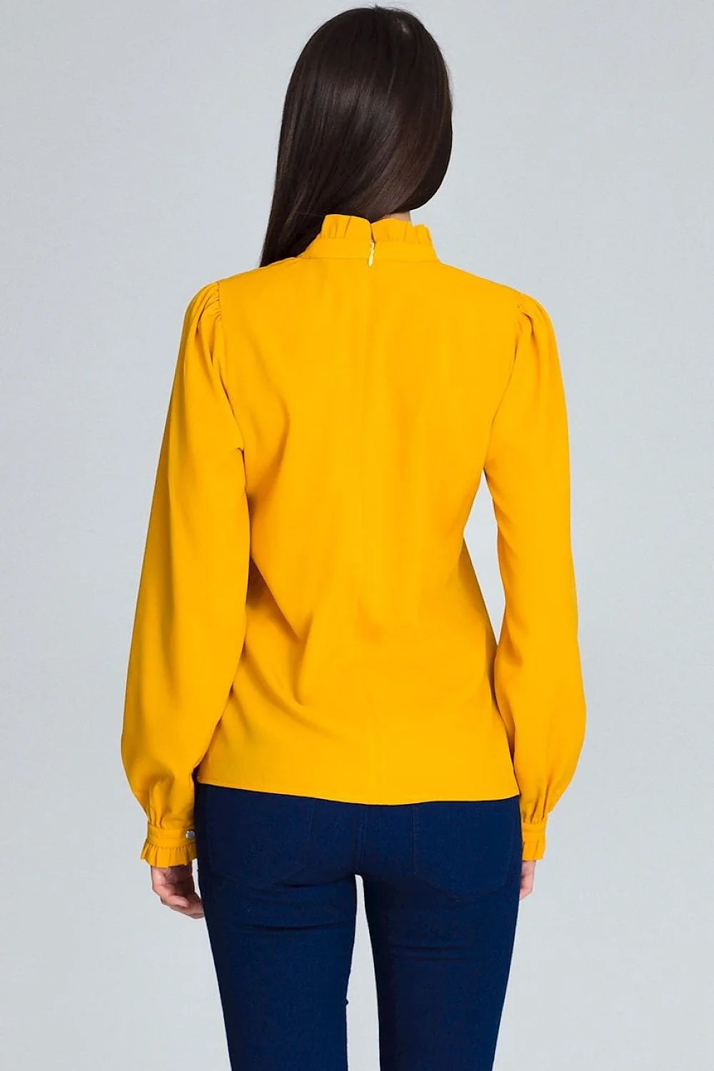 Chemisier en soie moderne manches longues plissées pour femme élégante au style distinctif et chic