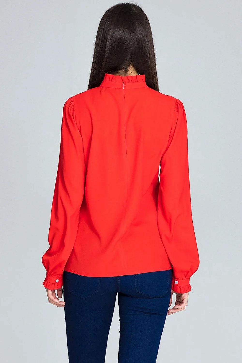 Chemisier en soie moderne manches longues plissées pour femme élégante au style distinctif et chic
