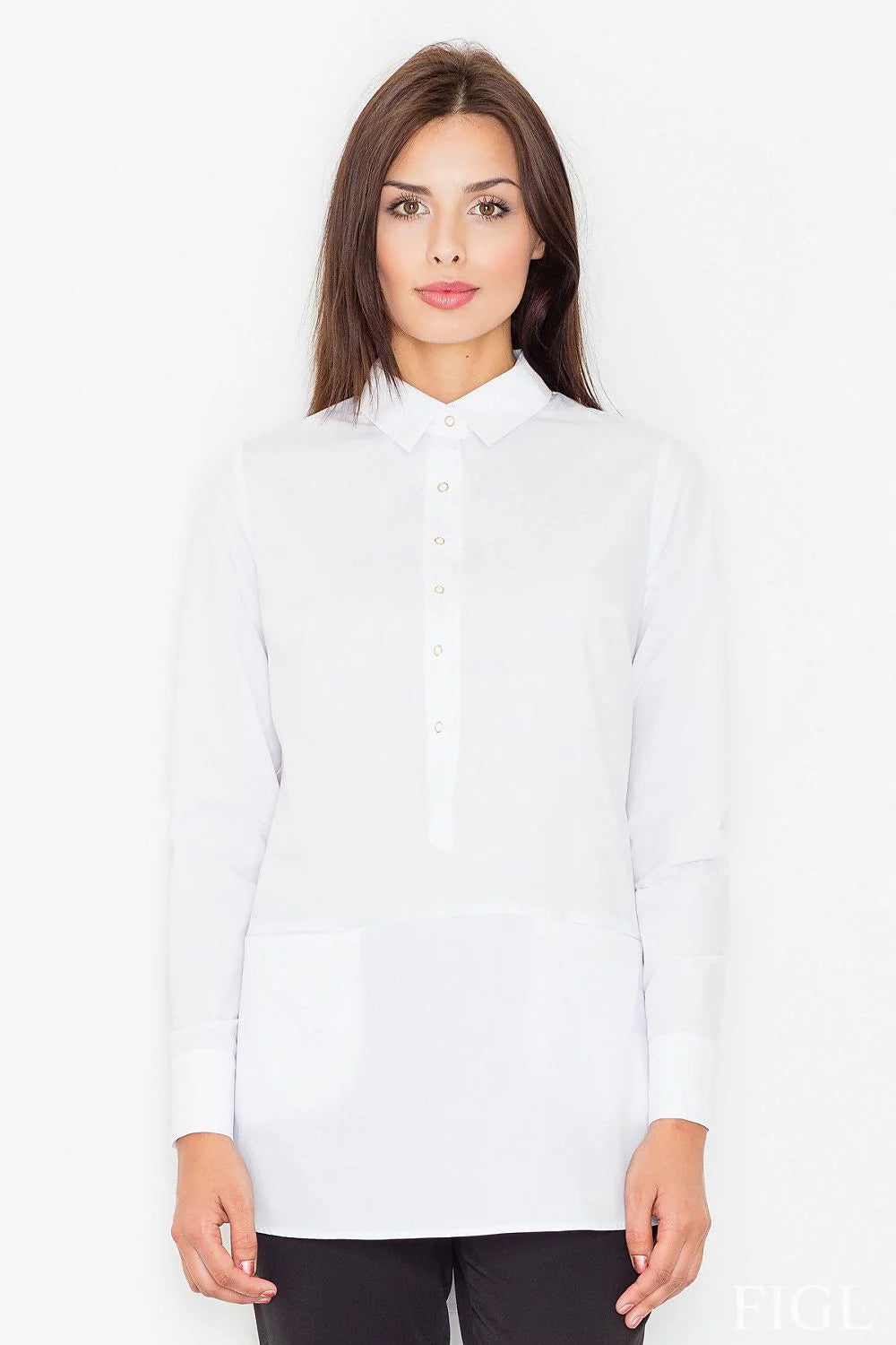 Chemisier femme en coton beige classique élégant pour bureau ou sorties décontractées style intemporel