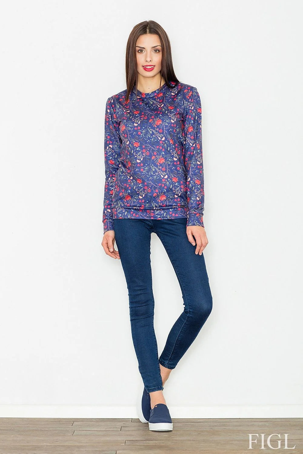 chemisier floral mancheslongues polyester léger doux coupeajustée colrond coupedroite ourlée impriméallover rouge corail feuillage bleuvert blanc printanier féminin élégant casual