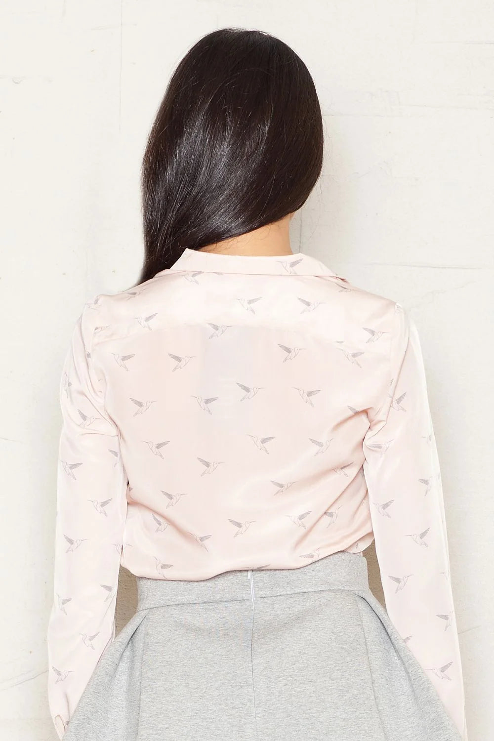 Chemisier rose pâle motifs oiseaux en coton polyester élégant classique parfait pour femmes modernes