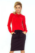 Chemisier rouge satiné moderne avec col noué, style chic pour bureau ou sortie élégante