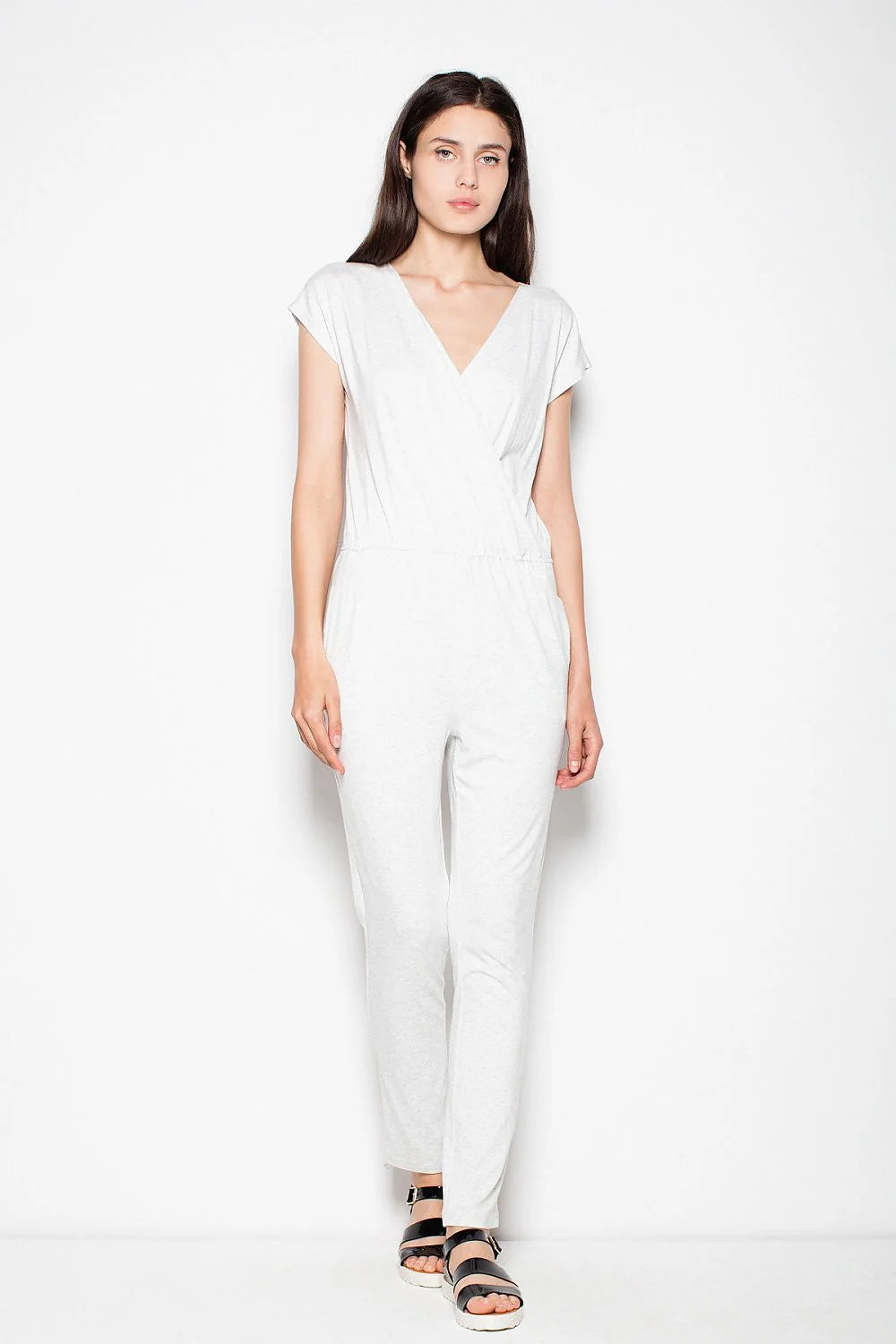 Combinaison femme coton gris clair décontractée manches courtes coupe croisée mode confortable féminine chic