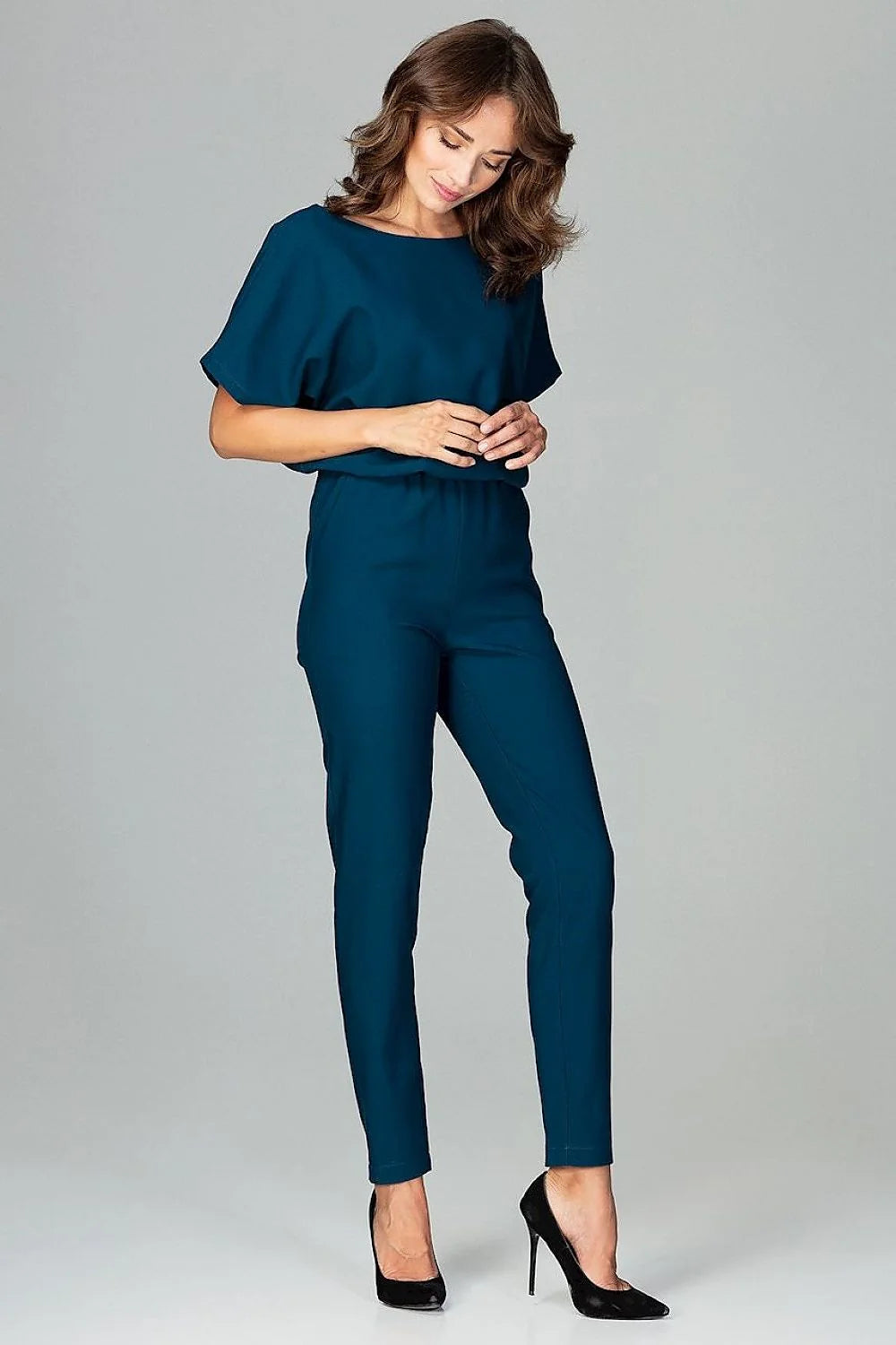 combinaison femme Lenitif vert émeraude fluide manches kimono courtes encolure bateau taille ajustée pantalon fuselé poches obliques fermeture zippée