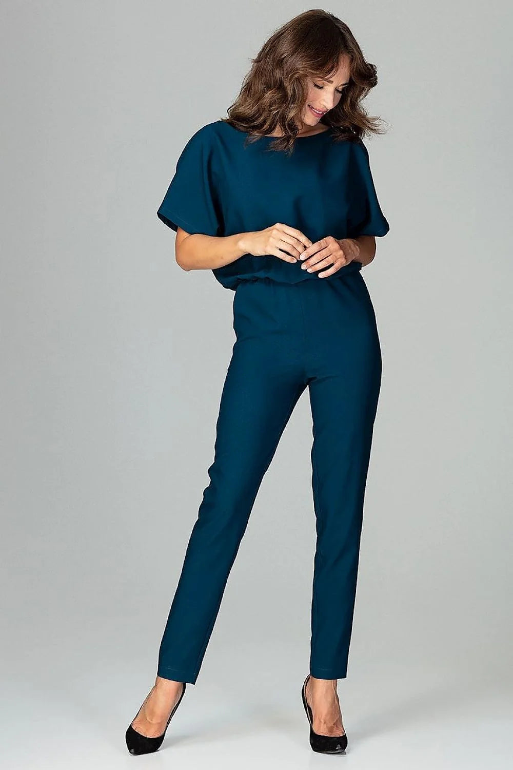 combinaison femme Lenitif vert émeraude fluide manches kimono courtes encolure bateau taille ajustée pantalon fuselé poches obliques fermeture zippée
