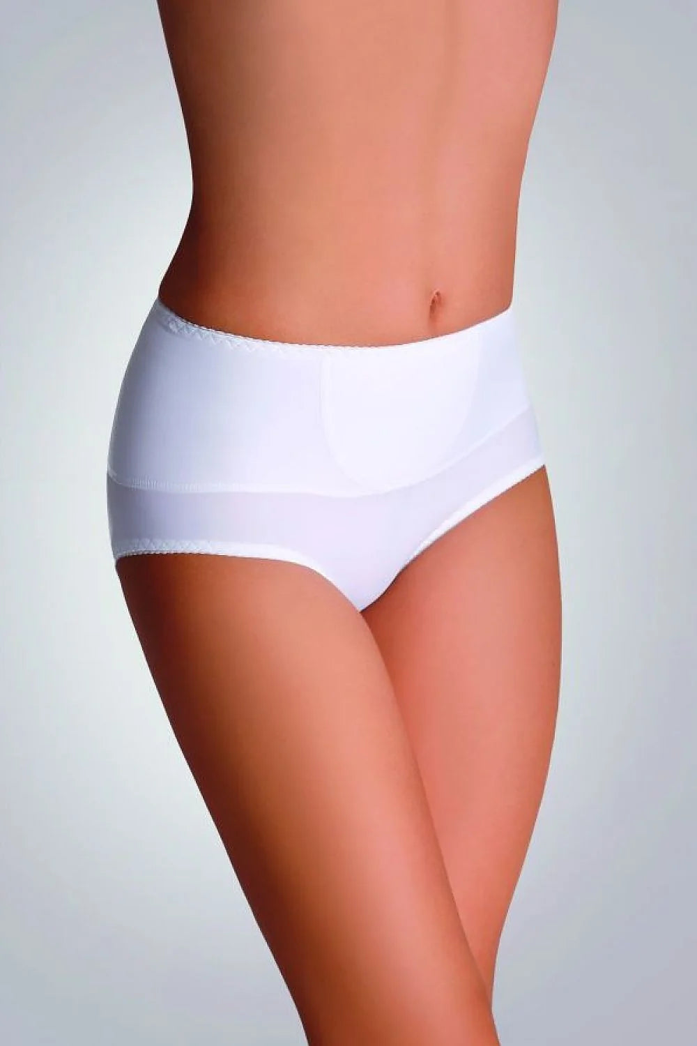 Culotte gainante en microfibre beige taille haute élégante et confortable pour une silhouette sculptée