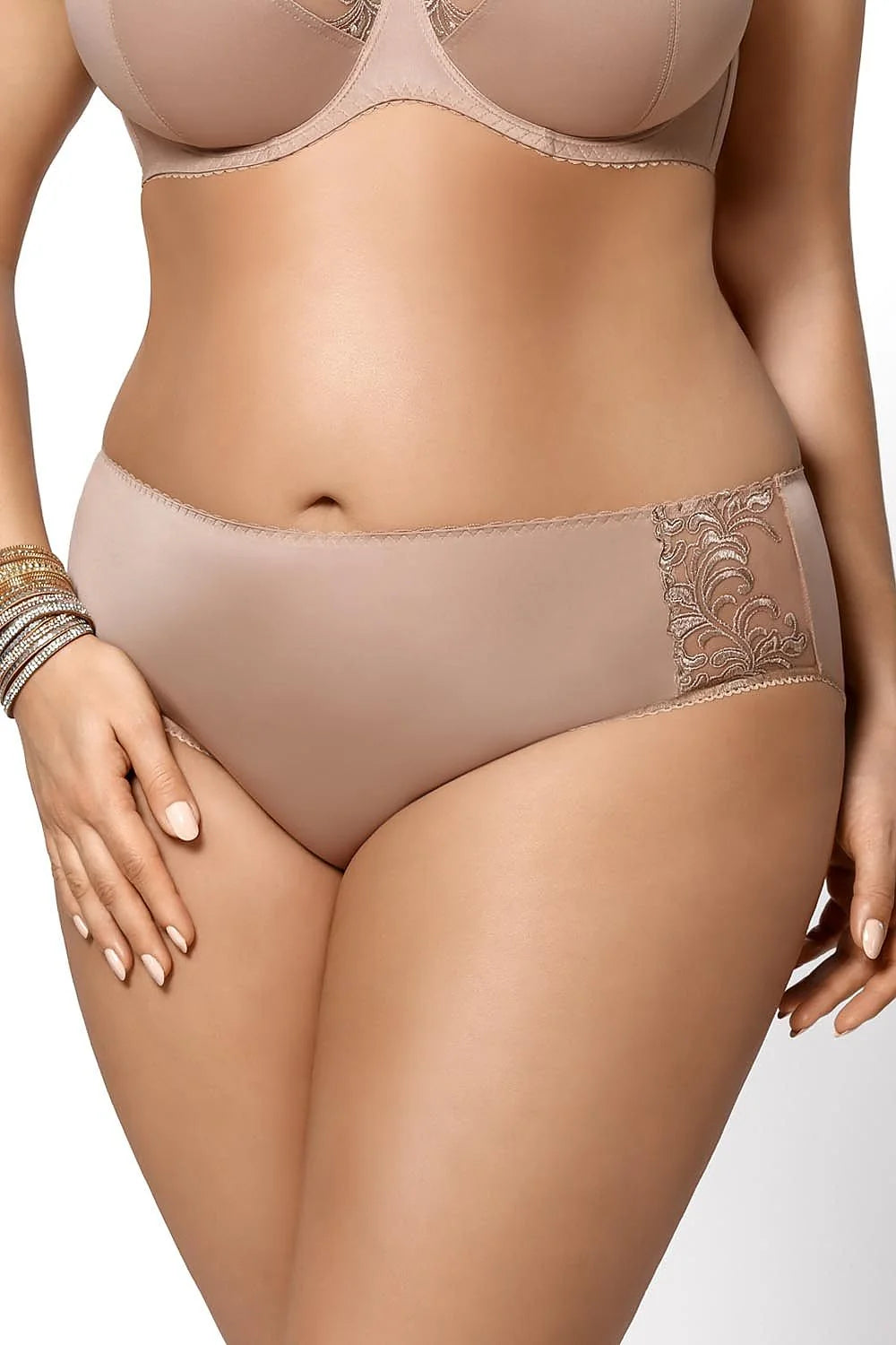 culotte slip taille haute grande noire microfibre satinée couvrante maintien léger ventre dentelle florale côtés élastique doux gousset