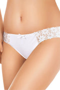 Culottes en dentelle florale blanche taille basse confortables pour un style romantique et élégant