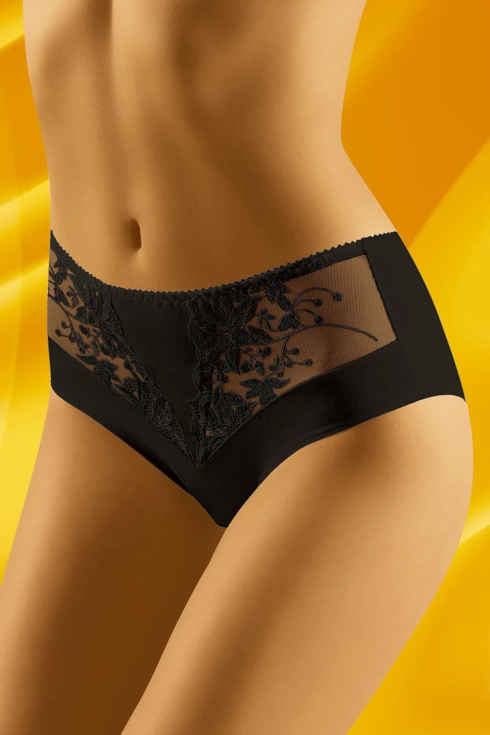 Culottes taille haute en dentelle et tulle, élégance romantique avec motifs floraux délicats, confort absolu